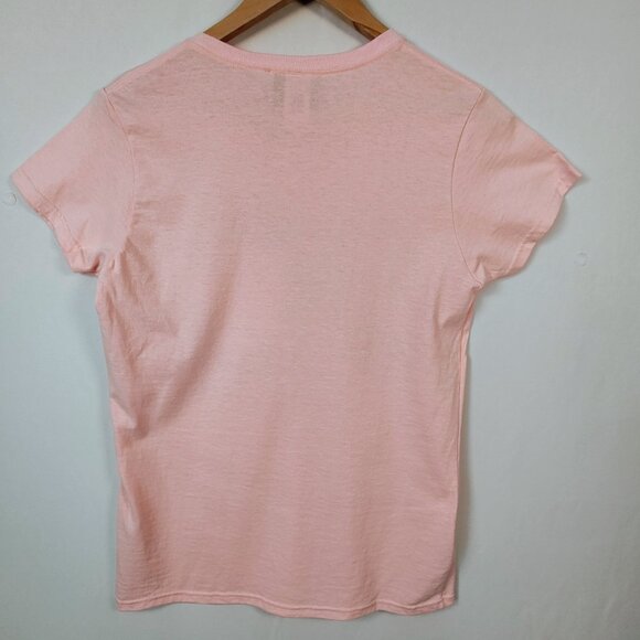 Graceland Women's Medium Elvis Presley 2018 Pink T-Shirt NWOT - Picture 2 of 8